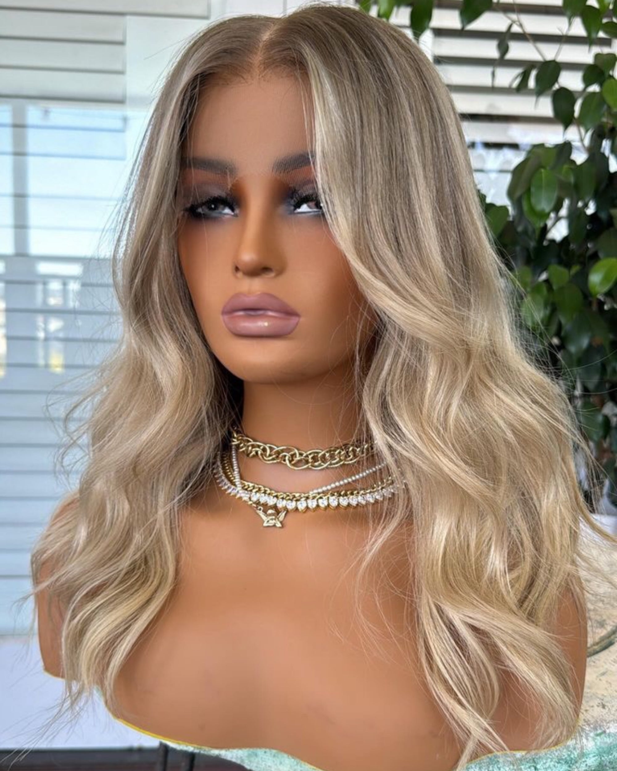AMIRA