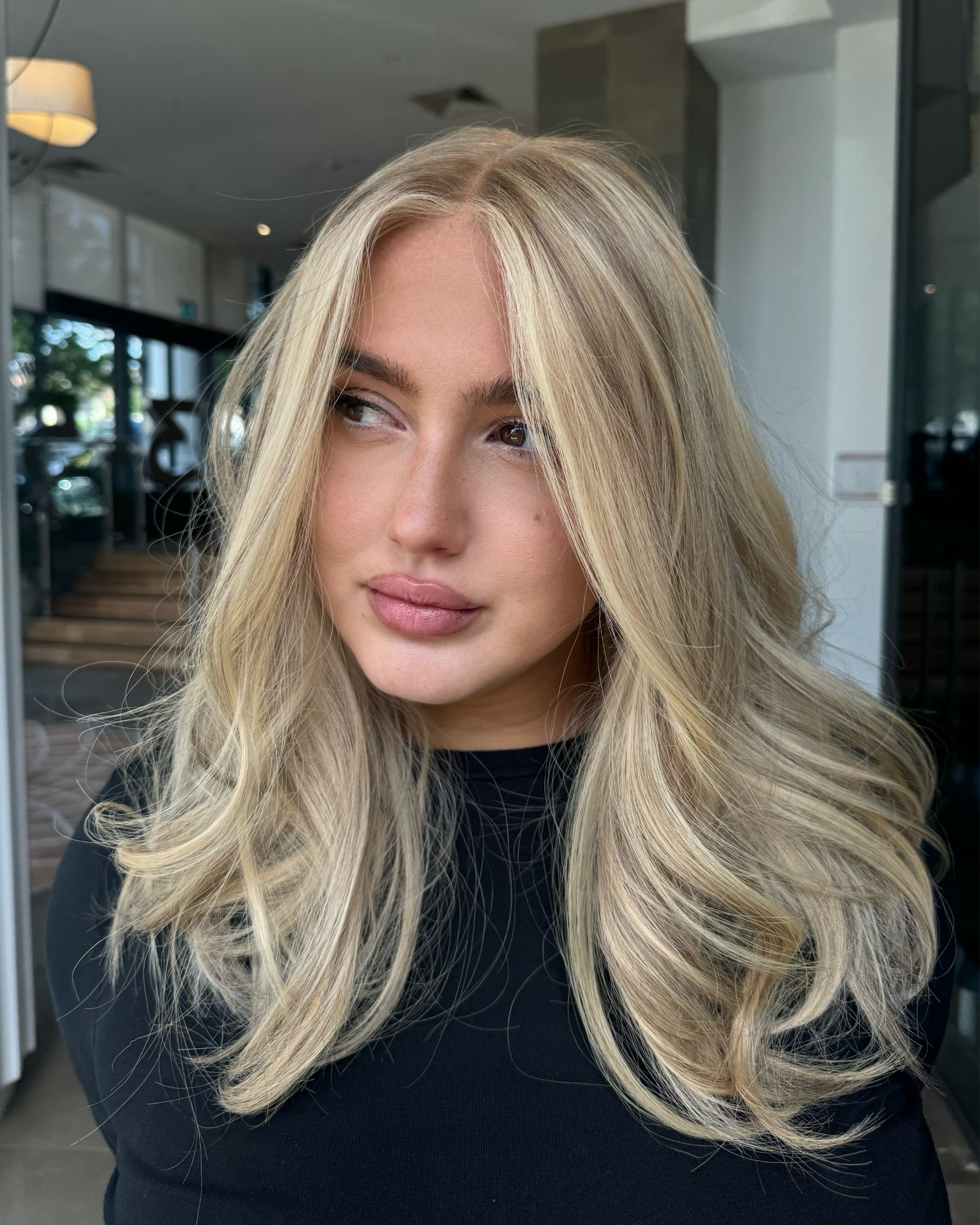 BLONDES