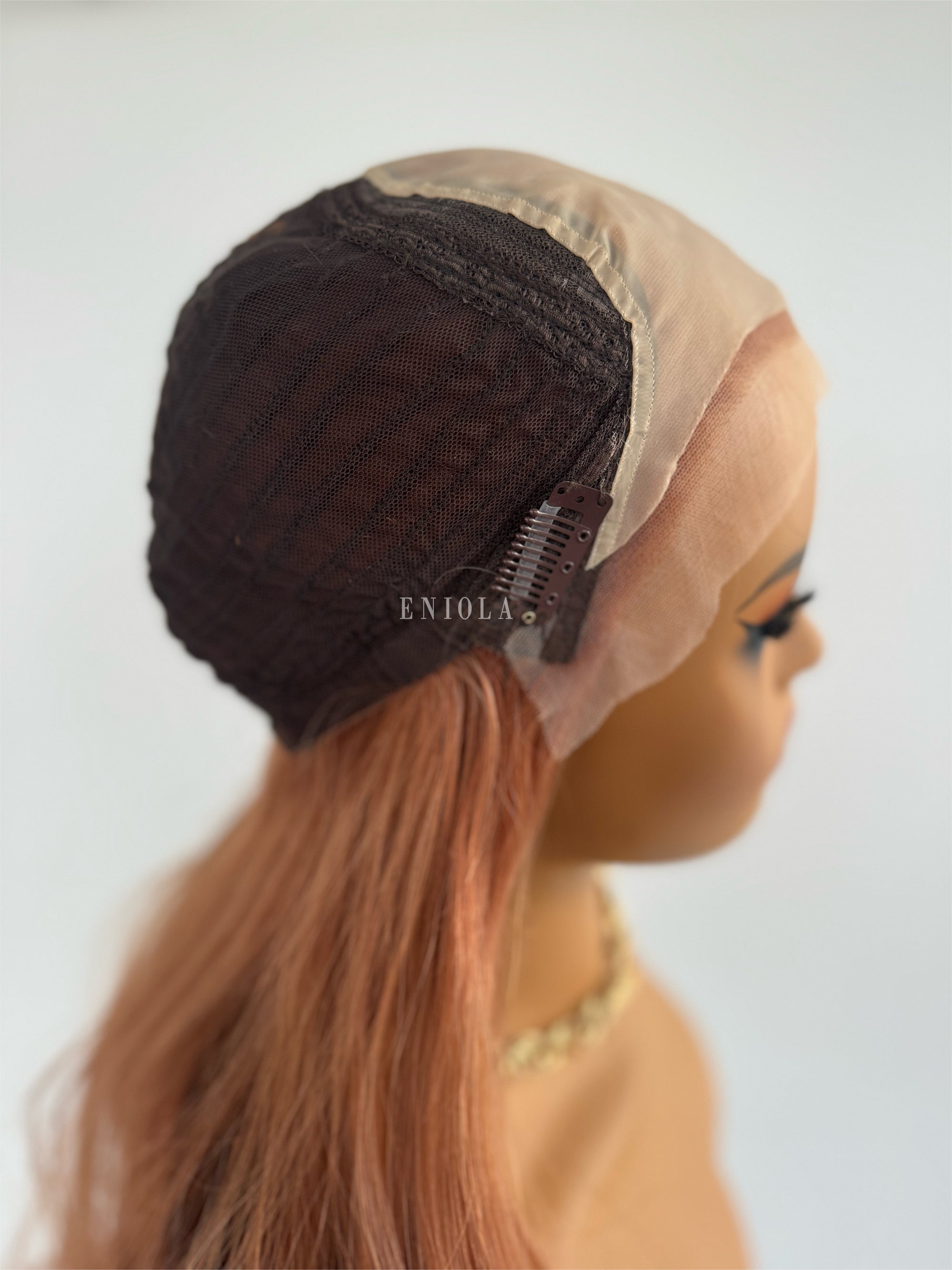 LESLIE PONYTAIL WIG